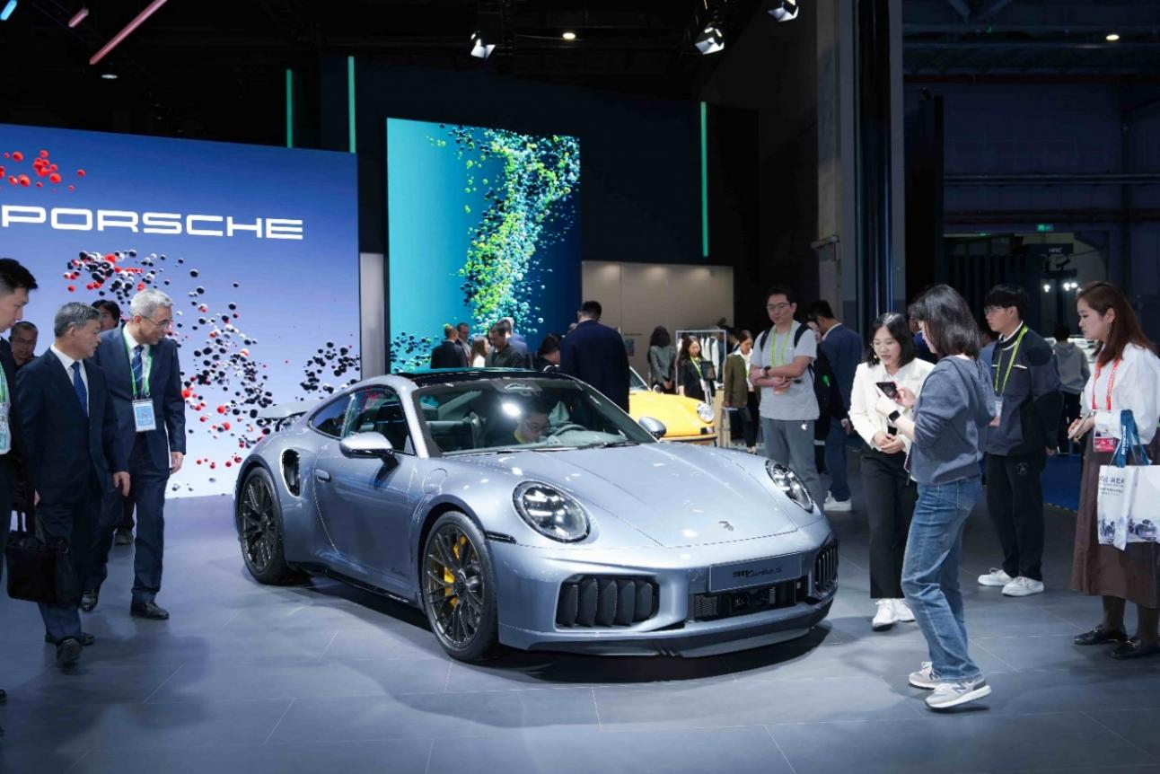 再赴進博之約｜大眾汽車集團前沿科技點亮出行未來